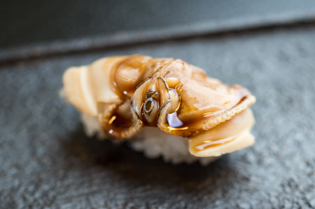 煮蛤蜊的寿司