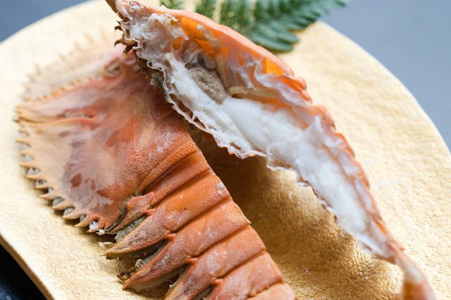 煮熟的九齒扇蝦的照片