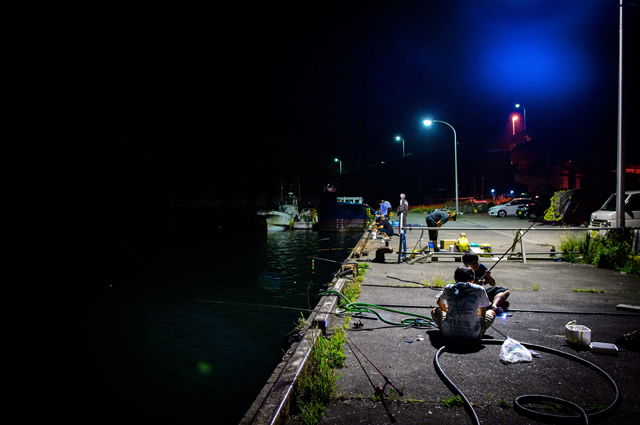 Local families night fishing